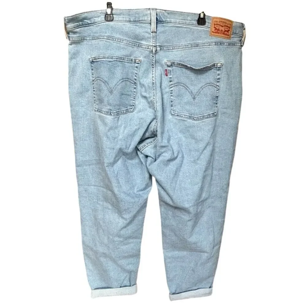 Levi's Light Wash Distressed Ankle High Waisted Mom Jean Size 20W - Picture 2 of 7